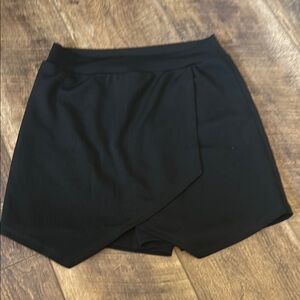 Chic Black Skort